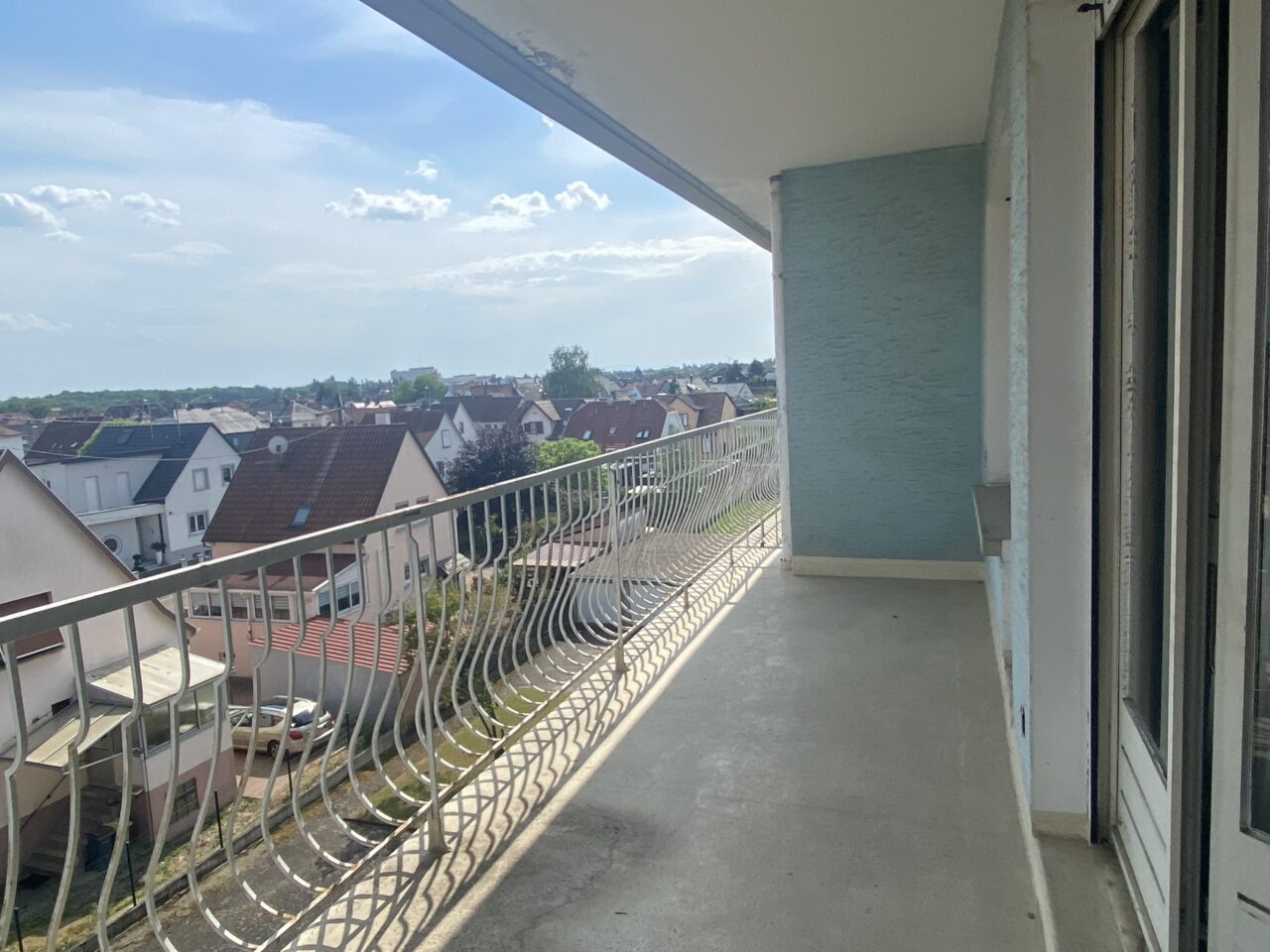 Haguenau F3 de 66m2 ascenseur terrasse cave, vidéo à la demande