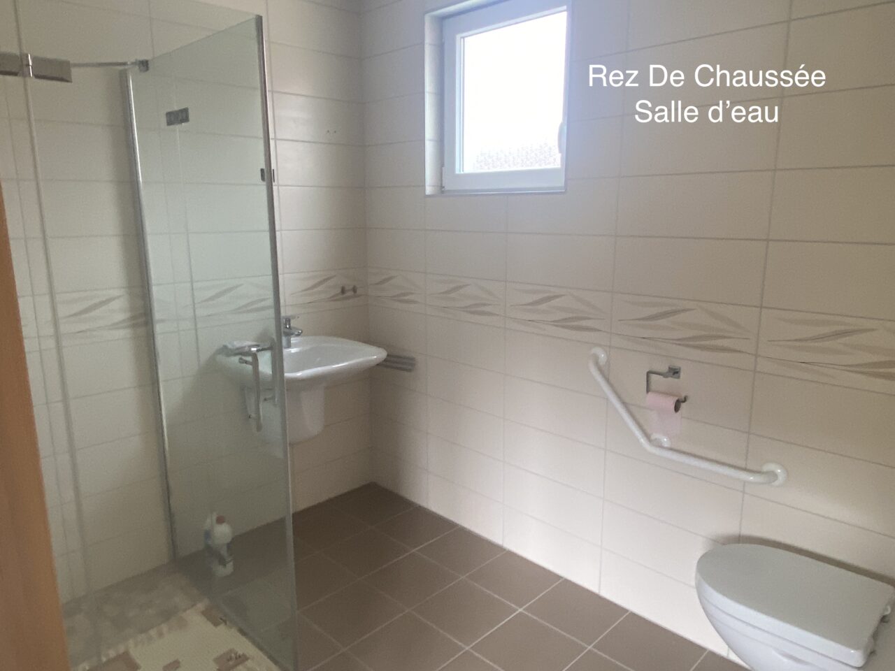 Roeschwoog, grande maison familiale, 3 garages, dépendance. L'ensemble sur 9,5 ares