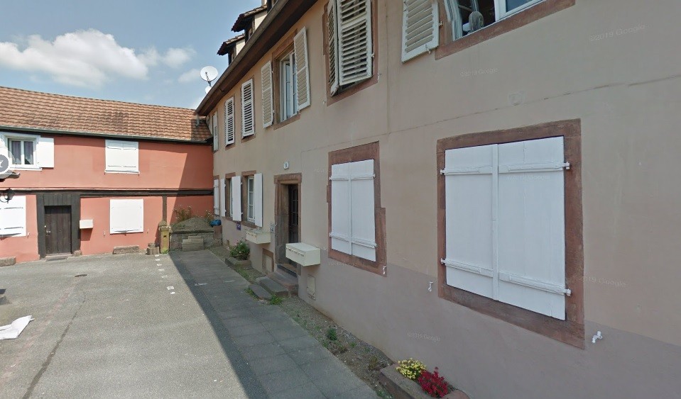 A louer, appartement F2 Meublé, centre ville.