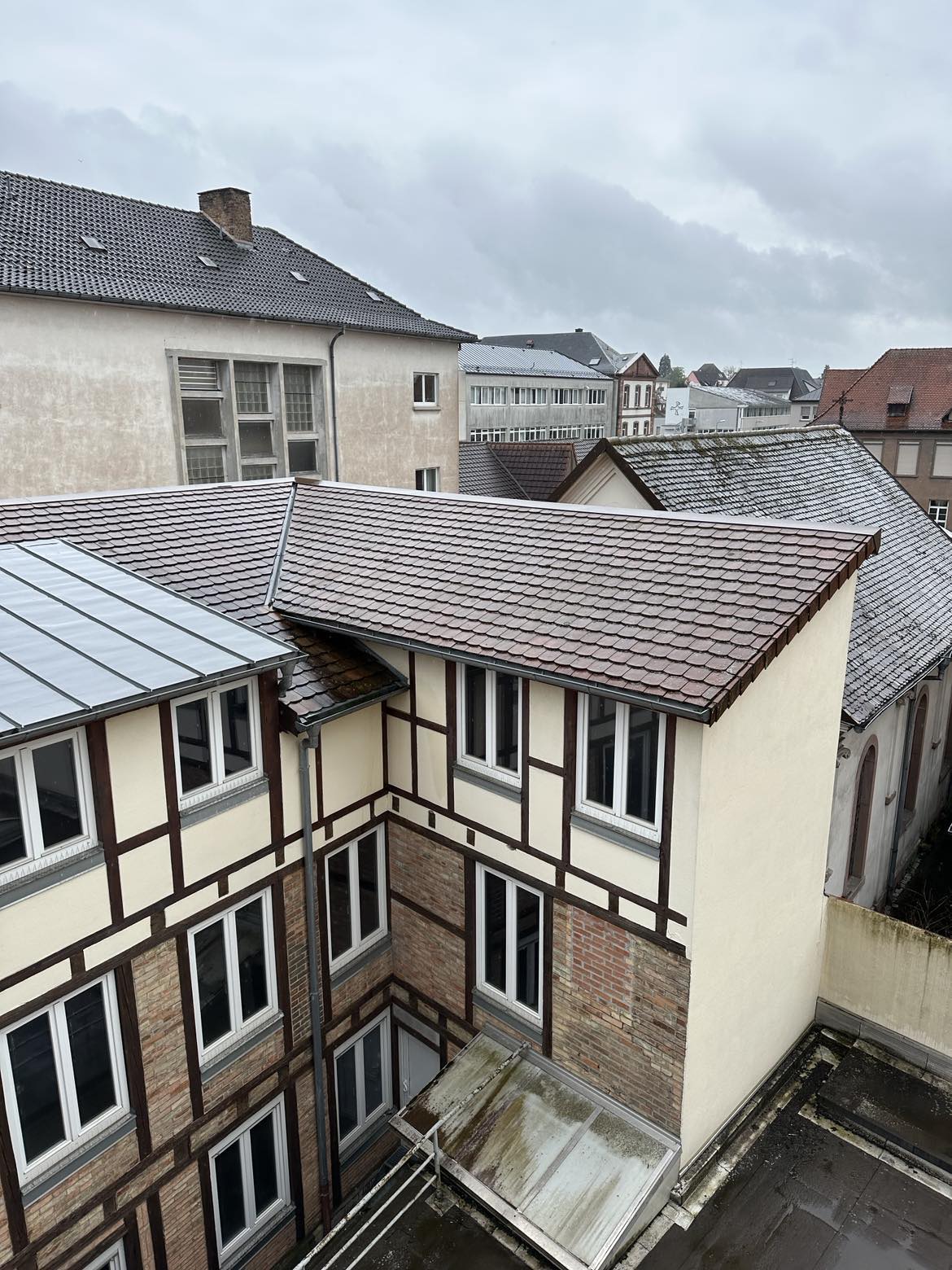 Beau projet de rénovation pour ce F2 à proximité du centre ville.