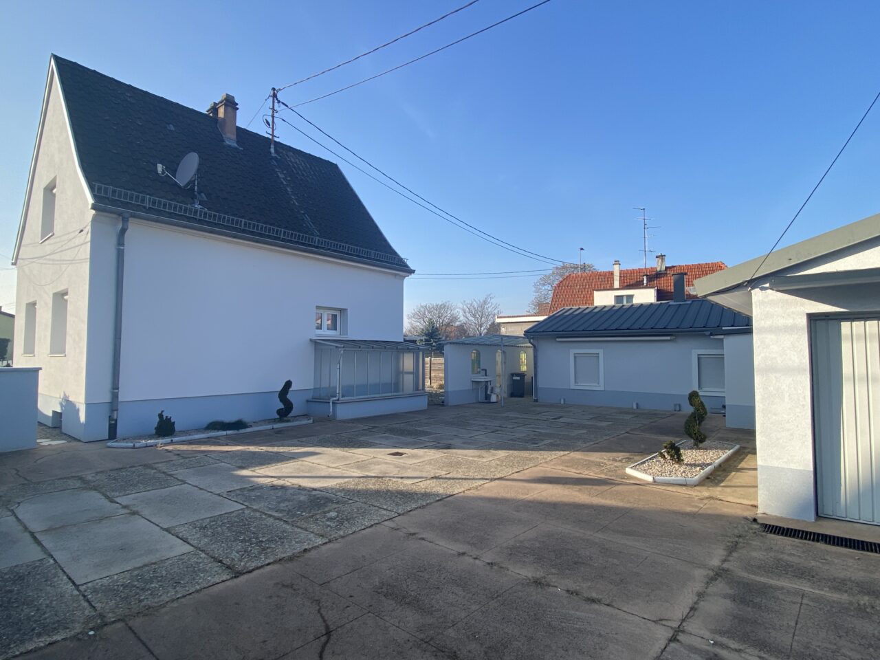 Haguenau maison 4 pc + logement 3 pc + garage. Grande cour sur 4,53 ares. Vidéo disponible
