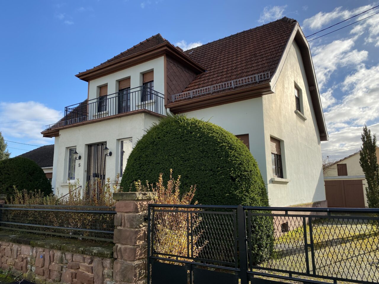 Haguenau maison 154m2 sur 7 ares proche gare.