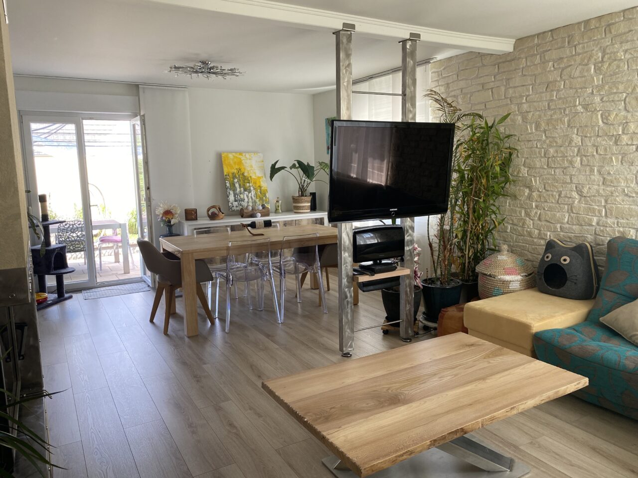 Mertzwiller belle maison 130m2 avec dépendance et piscine sur 9,34 ares. Vidéo disponible Mertzwiller belle maison 130m2 avec dépendance et piscine sur 9,34 ares. Vidéo disponible