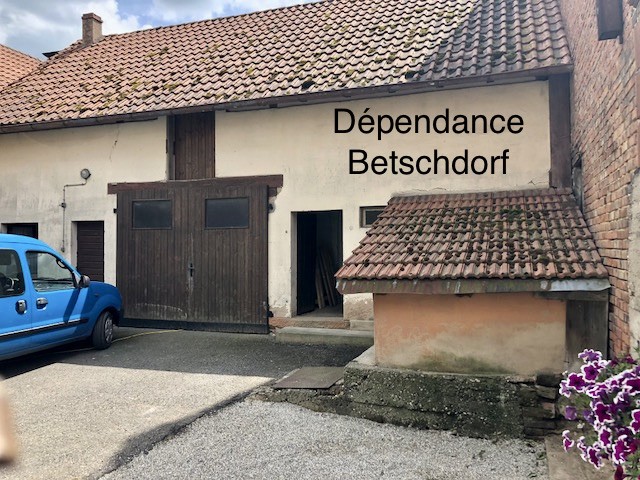 Betschdorf, maison alsacienne 123m2 et dépendance de 75m2