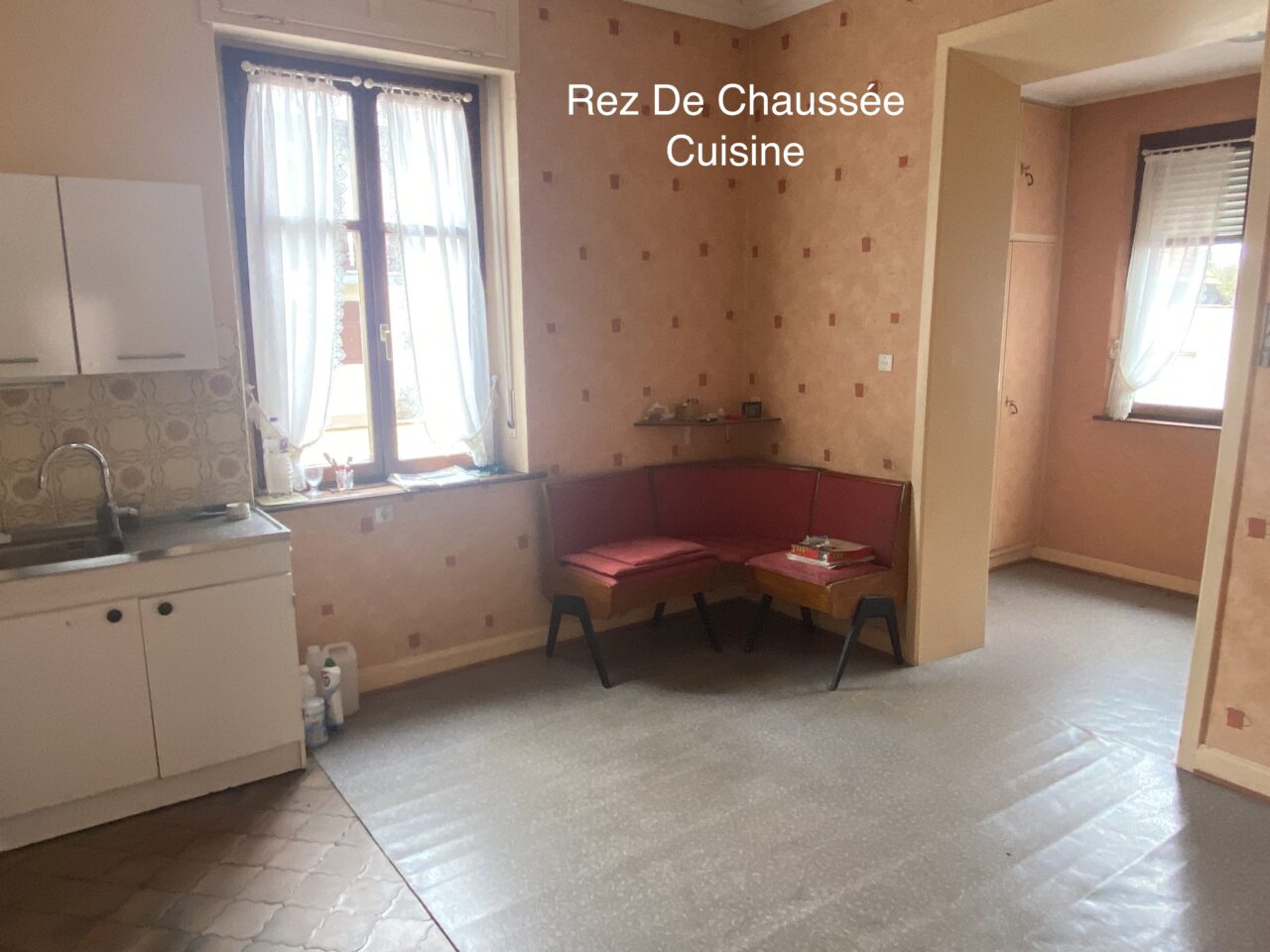 Roeschwoog, grande maison familiale, 3 garages, dépendance. L'ensemble sur 9,5 ares