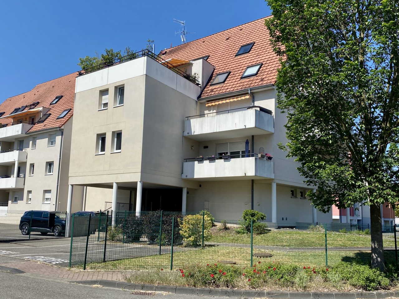 Haguenau très beau F4, 77m2, grande terrasse, garage, parking.