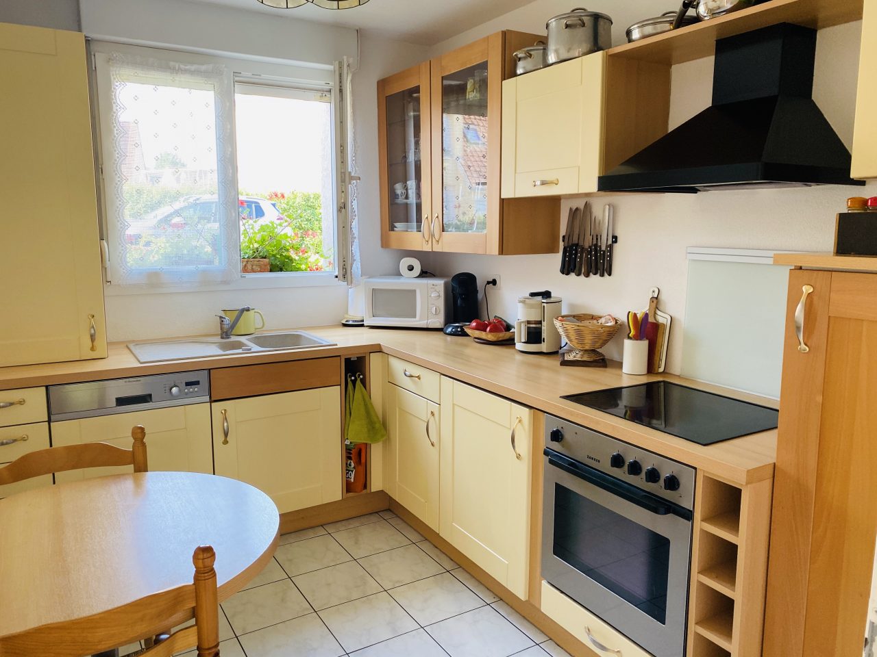 Haguenau, belle maison mitoyenne 5 pièces à 10 min à pied de la gare. Vidéos disponibles Haguenau, belle maison mitoyenne 5 pièces à 10 min à pied de la gare. Vidéos disponibles