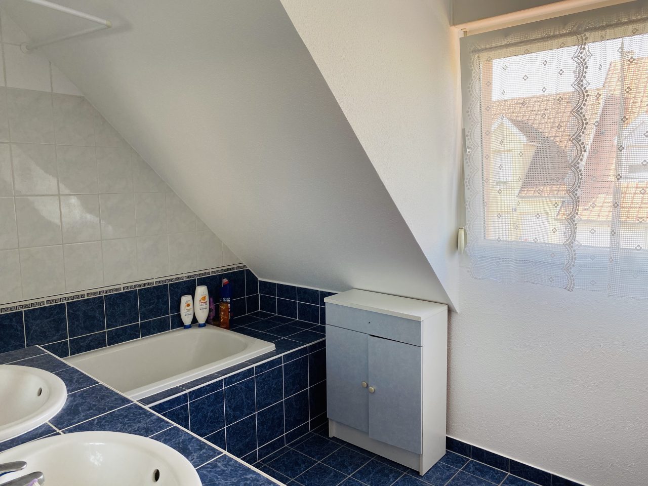 Haguenau, belle maison mitoyenne 5 pièces à 10 min à pied de la gare. Vidéos disponibles Haguenau, belle maison mitoyenne 5 pièces à 10 min à pied de la gare. Vidéos disponibles